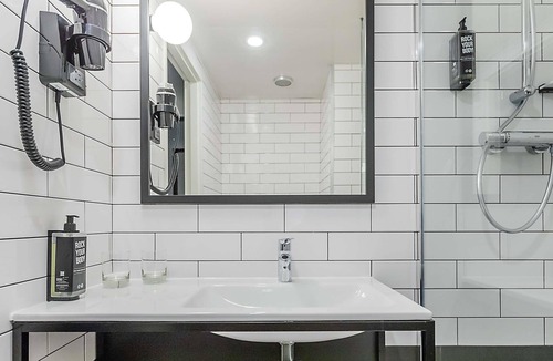 Creixomil Hotel | Ibis Guimaraes
