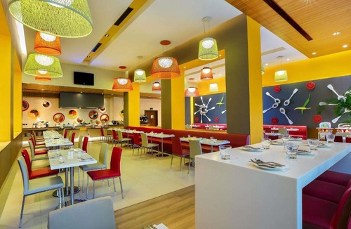 DLF Phase 5 Hotel | ibis Gurgaon Golf Course Road - An Accor Brand