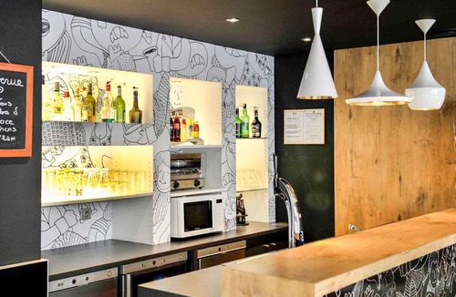 Saint Michel - Mairie Hotel | Ibis Lyon Centre