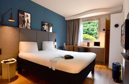 Maisons-Laffitte Hotel | ibis Maisons Laffitte