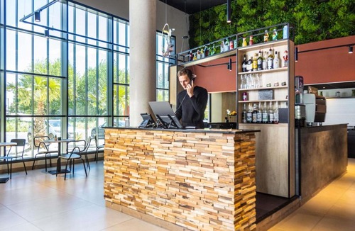 Marignane Hotel | Ibis Marseille Marignane Technopole
