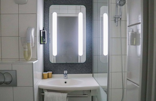 Aiguerelles Hotel | Ibis Montpellier Sud