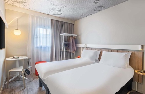 Treillieres Hotel | ibis Nantes Treillières