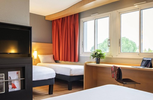 Mellac Hotel | ibis Quimperle
