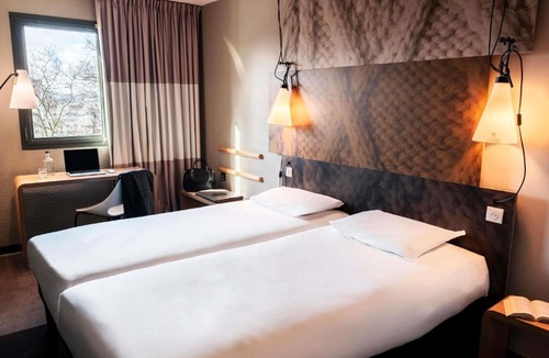 Quartier Saint-Marc - Croix de Pierre - Saint-Nicaise Hotel | ibis Rouen Centre Champ de Mars
