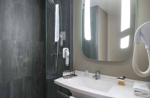 Rueil-Malmaison Hotel | ibis Rueil-Malmaison Centre