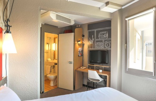 Saint-Etienne Hotel | ibis Saint-Étienne - La Terrasse