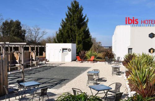Saintes Hotel | ibis Saintes