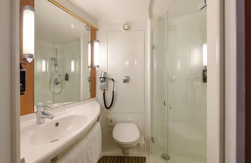Leinfelden-Echterdingen Hotel | ibis Stuttgart Airport Messe