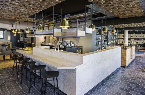 Centre-ville rive gauche Hotel | ibis Styles Laval Centre Gare