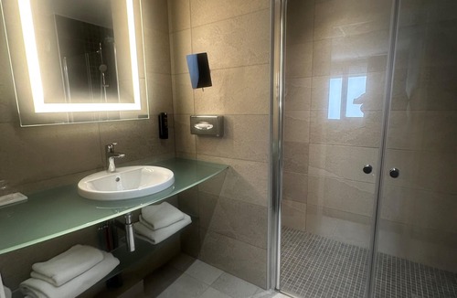 Gorge de Loup Hotel | Ibis Styles Lyon Gorge de Loup Saphir