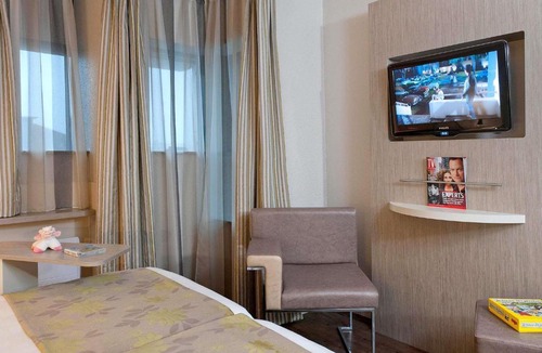 Rubelles Hotel | ibis Styles Melun