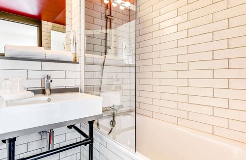Saint-Denis Hotel | ibis Styles Paris Saint Denis Plaine