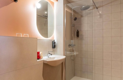 Hincmar Hotel | ibis Styles Reims Centre Cathédrale