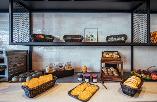 Quartier Saint-Clement - Jardin des Plantes Hotel | Ibis Styles Rouen Centre Rive Gauche