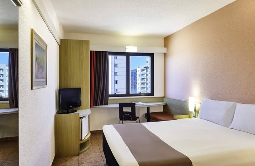 Taubate Hotel | ibis Taubate
