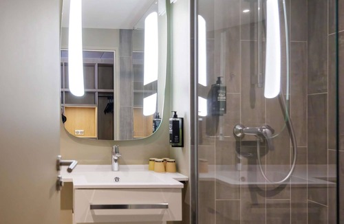 Valence Hotel | ibis Valence Sud