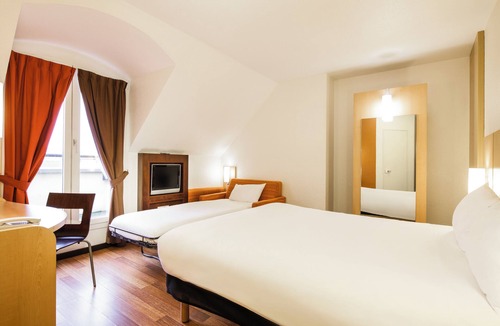 Saint-Louis Hotel | ibis Versailles Château