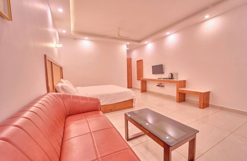 Pallivasal Hotel | Ice Cliff Munnar by VOYE HOMES