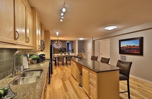 Downtown Edmonton Apartment | Ice District 2 Kings Underground Park Patio