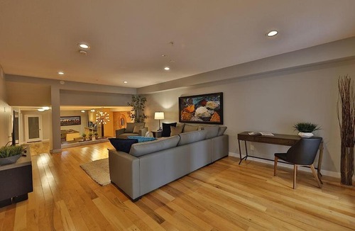 Downtown Edmonton Apartment | Ice District 2 Kings Underground Park Patio