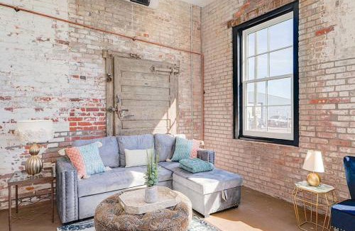 Newport News Apartment | Ice Ice Baby Downtown Newport News
