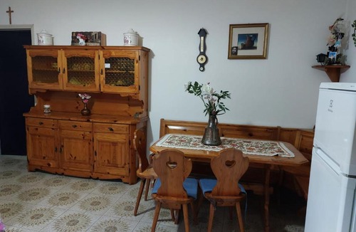 Ferrara Apartment | Icona dorata