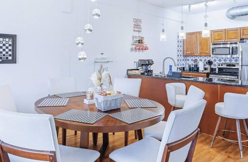 Downtown Memphis Apartment | `Iconic Memphis` Loft - Spacious 2BD in the heart of the Downtown (Loft#303)