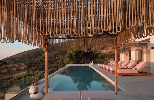 Agia Marina Villa | Iconic skyview Segreto Villa – 7 Bedrooms, Massive Pool, Gym & Unrivaled Views.