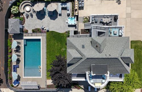 South Haven House | Iconic South Haven Estate - Pool, Hot Tub, Outdoor Kitchen, Game Room & More!