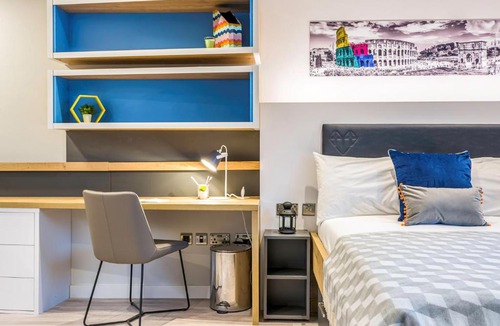 Lincoln Hotel | Iconinc Gravity