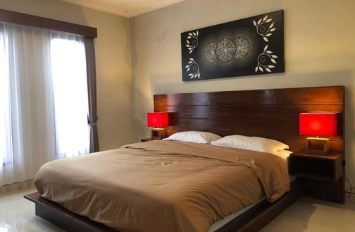 Bedugul Cabin | BUYAN LODGE 3-bedroom lodge in marvelous Lake Buyan