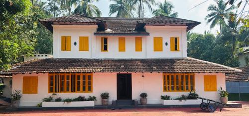 Kozhikode House | Idanazhi the corridor