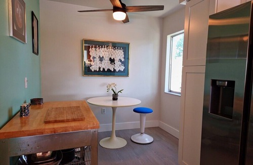 North Trail Apartment | Ideal 2-bed/2-bath condo at Whitaker Bayou.