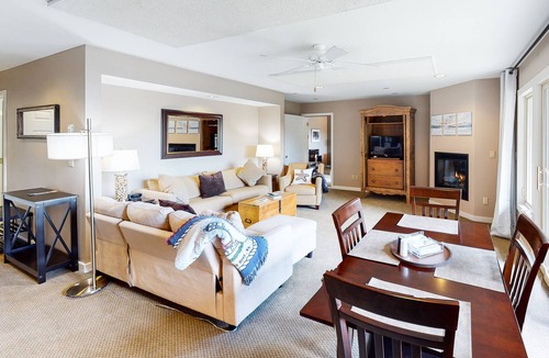 Rosario Condo | Ideal bayfront condo with balcony, fireplace, free WiFi, & hiking nearby