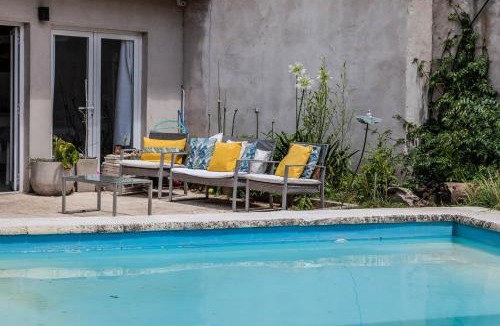 Bosque Peralta Ramos House | Ideal Casa de 2 Pisos Con Quincho Y Pileta