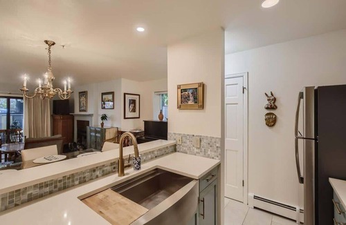 Lower Arapahoe House | Ideal Downtown 1 BDR Near Shops & Trails