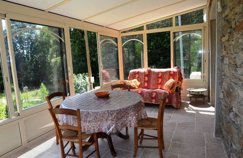 Saint-Pierre-de-Trivisy Cottage | Ideal for children: games, wide-open spaces 500m away, animals to cuddle