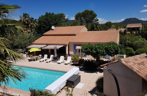 La Bouverie Apartment | Ideal for a couple or family vacation (up to 4 people).