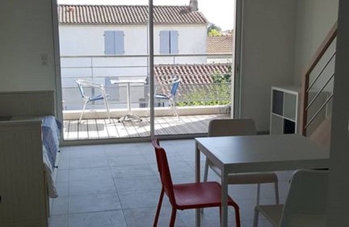 La Rochelle House | Ideal for large families, rental of 3 new apartments in house with garden