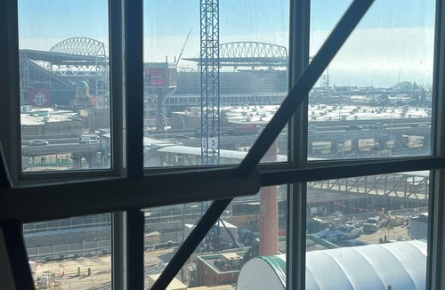 Niagara Condo | Ideal for World Cup fans!Luxury loft in Liberty Village with view of BMO stadium