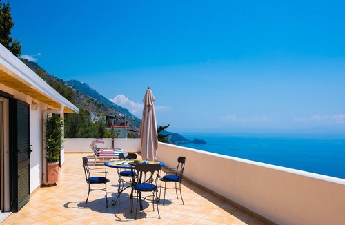 Praiano Apartment | Ideal for young couples, families or friends. Spectacular view, Wi-Fi