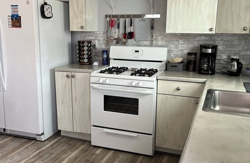Tucson House | Ideal Haven- Perfect Convenient 2-bedroom house with Hot tub & pet friendly