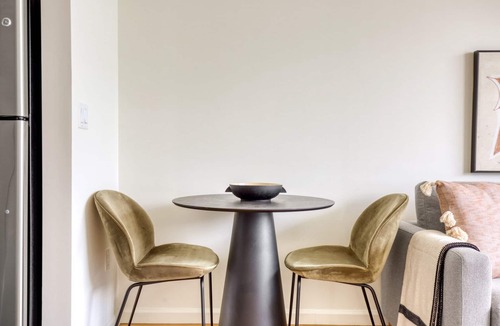 Hunters Point Apartment | Ideal LIC 1BR w/W/D, Elevator & Doorman, near East River, by Blueground