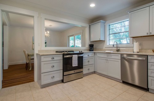 Olde Town House | Ideal Location in Downtown Bluffton ~Just Steps to the May River
