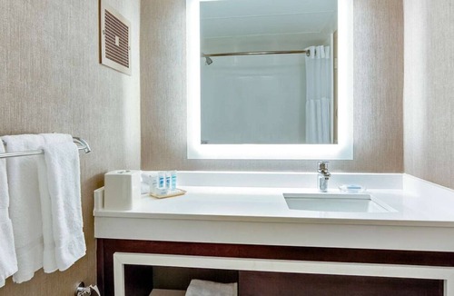 Atlanta Hotel | Ideal Mix of Comfort and Value! Outdoor Pool, Pets Allowed