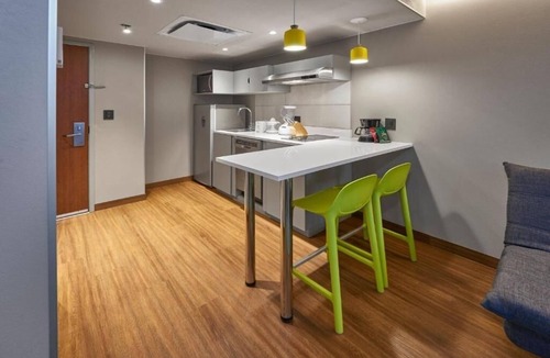 Cancun Apartment | Ideal Stopover Suite w/Kitchenette & Breakfast l Near Central Cancún Sights