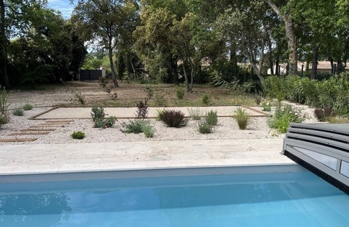 Saint-Didier House | Ideal summer house: swimming pool, air conditioning, shady garden and pétanque!