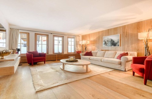 Zug Ski Chalet | IDEAL & TRANQUIL RIGHT IN THE MIDDLE OF EVERYTHING