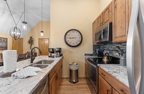 River Run Condo | Ideally Located Condo in River Run Village w/Gondola Views & Close to Shops!